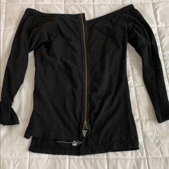 Top - Picture 2 of 4